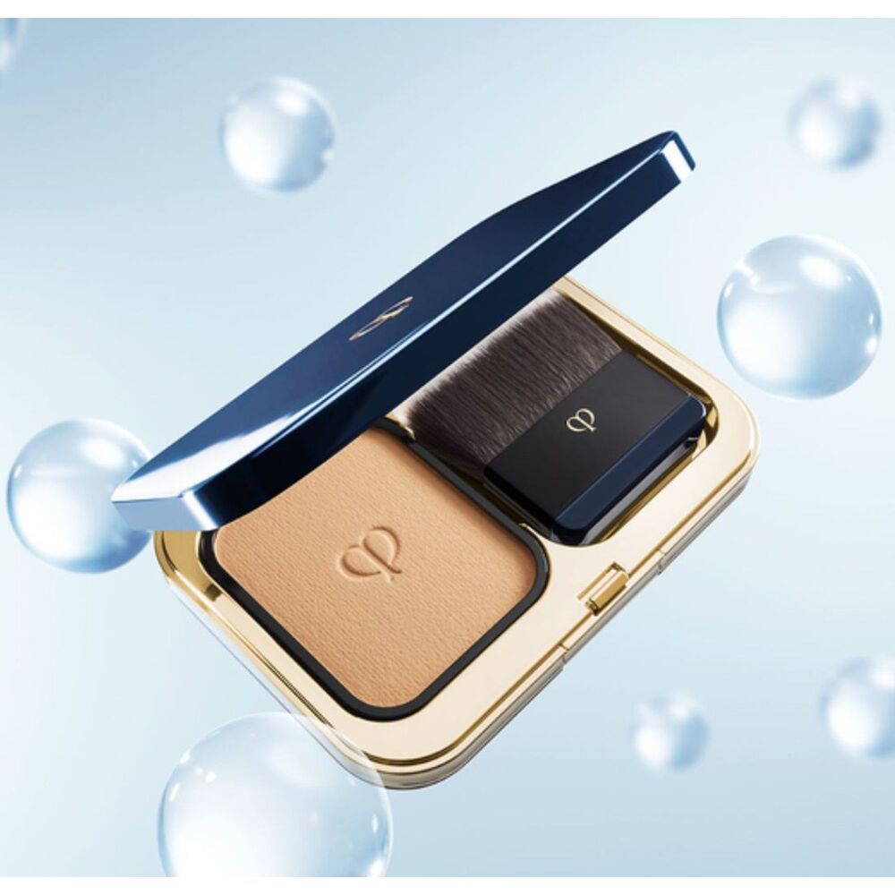 Cle De Peau Radiant Powder Foundation B10(WITH CASE & BRUSH) NEW